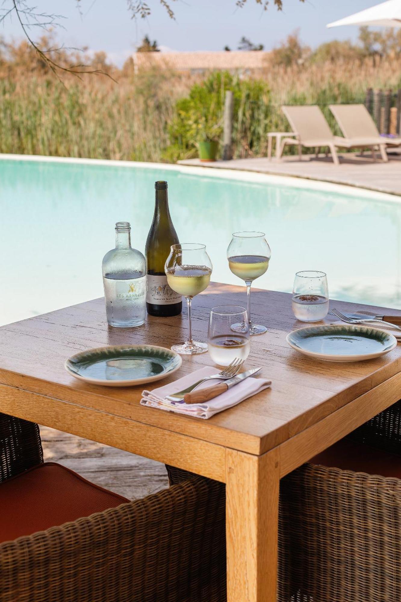 Hotel Restaurant Les Arnelles Saintes-Maries-de-la-Mer Luaran gambar